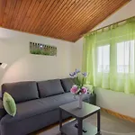 Piccola Pineta דירה פולה